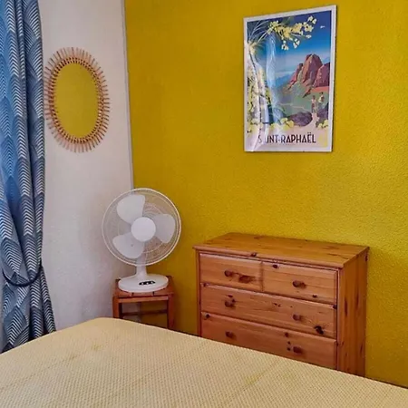 4 Guests Sea View Pool & Beaches Appartamento Saint-Raphaël